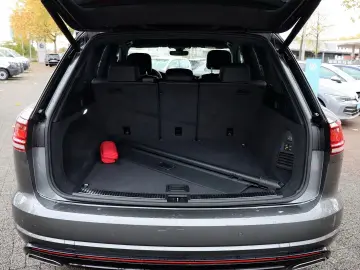 VW Touareg R-Line 3.0 V6 TSI 4MOTION LEDER AHK LUFT