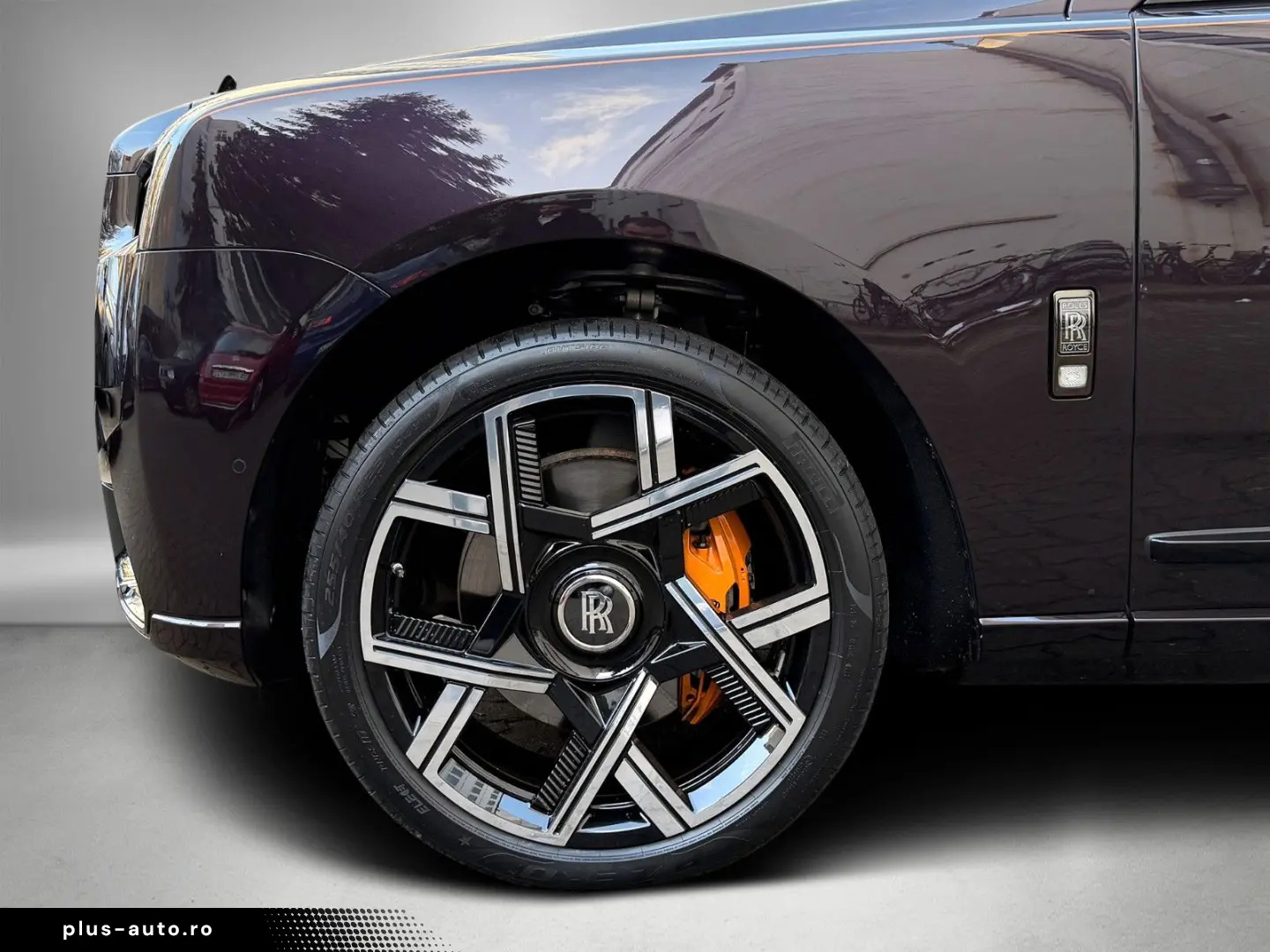 ROLLS ROYCE Cullinan Black Badge ShootingStar Massage 23