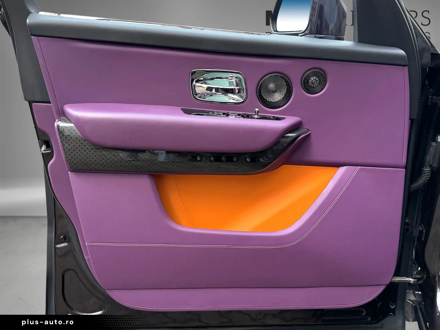 ROLLS ROYCE Cullinan Black Badge ShootingStar Massage 23