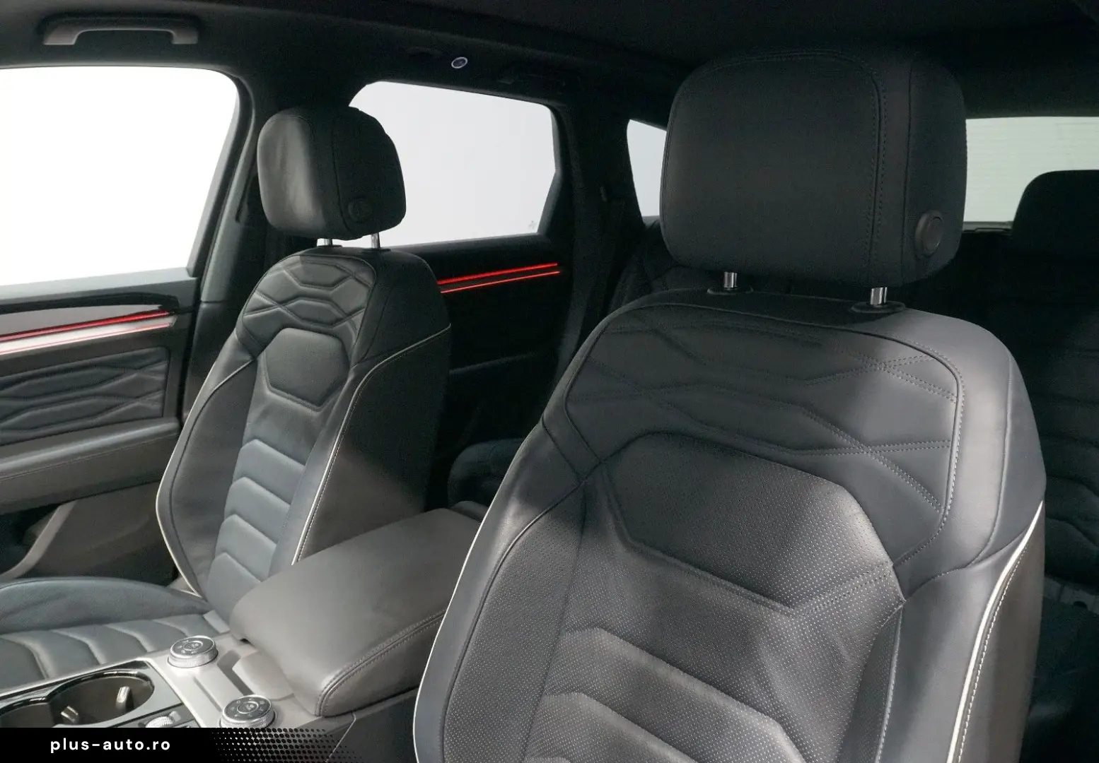 VW Touareg 3.0 TSI R-Line 4Mot. NIGHT STDHZ AHK AIR