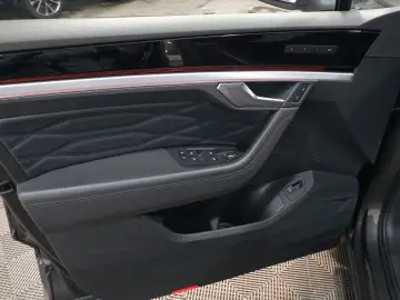 VW Touareg 3.0 TSI R-Line 4Mot. NIGHT STDHZ AHK AIR