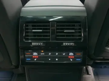 VW Touareg 3.0 TSI R-Line 4Mot. NIGHT STDHZ AHK AIR