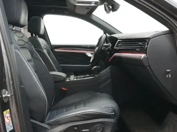 VW Touareg 3.0 TSI R-Line 4Mot. NIGHT STDHZ AHK AIR