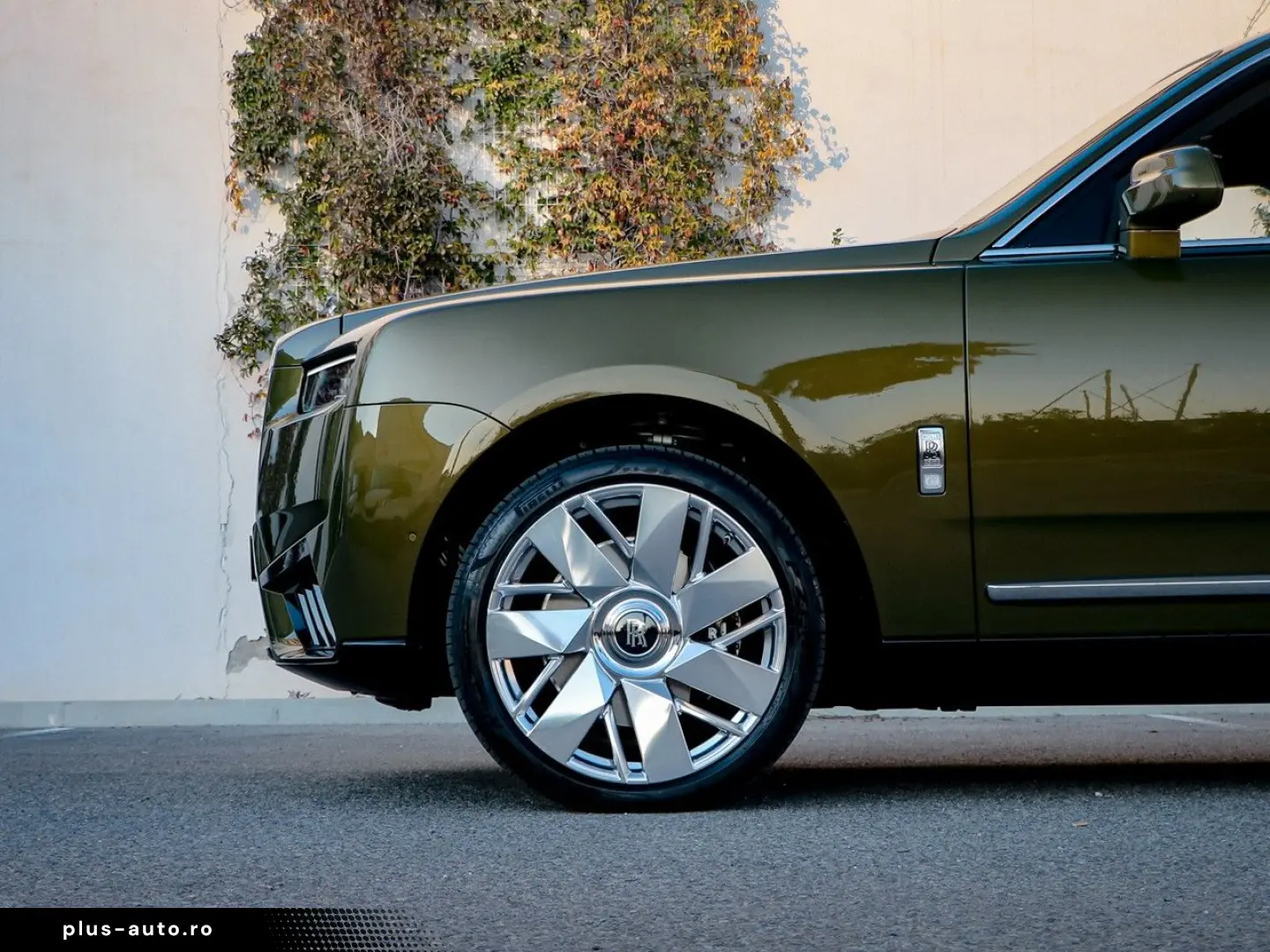 ROLLS ROYCE Cullinan -