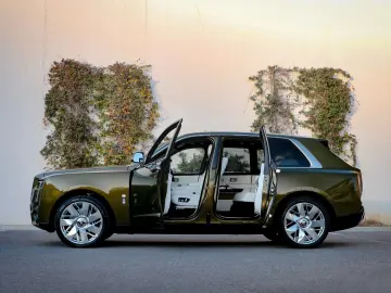 ROLLS ROYCE Cullinan -