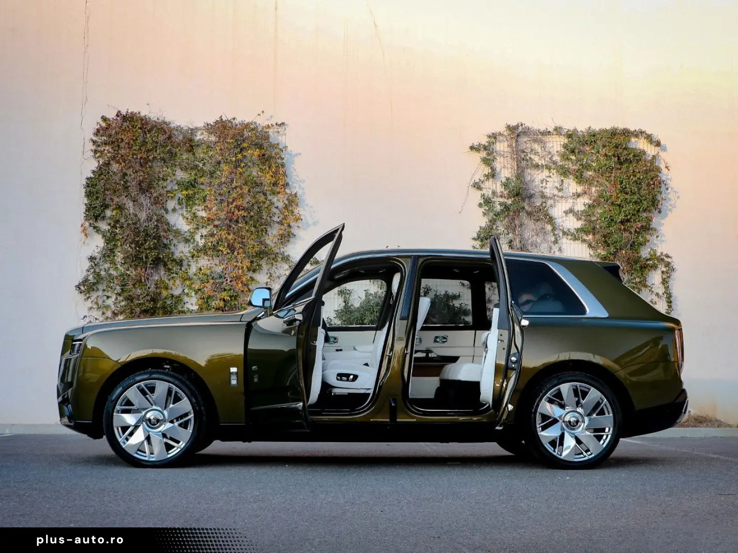ROLLS ROYCE Cullinan -