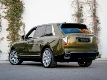 ROLLS ROYCE Cullinan -