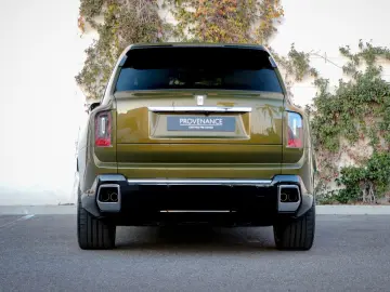 ROLLS ROYCE Cullinan -