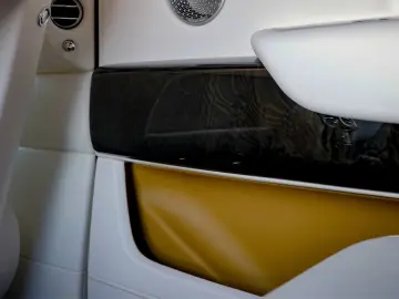 ROLLS ROYCE Cullinan -