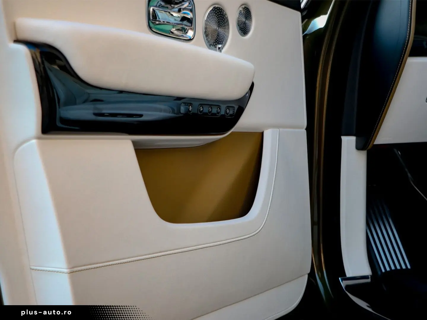 ROLLS ROYCE Cullinan -