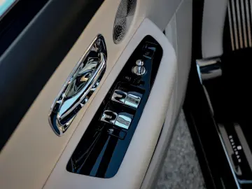 ROLLS ROYCE Cullinan -