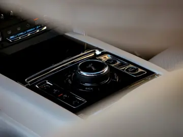 ROLLS ROYCE Cullinan -