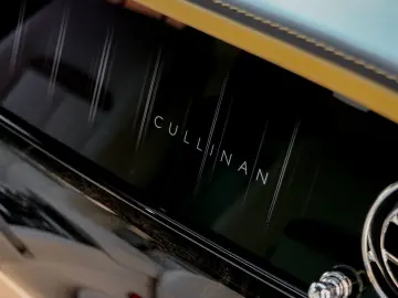 ROLLS ROYCE Cullinan -