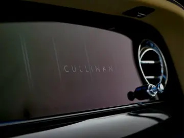 ROLLS ROYCE Cullinan -