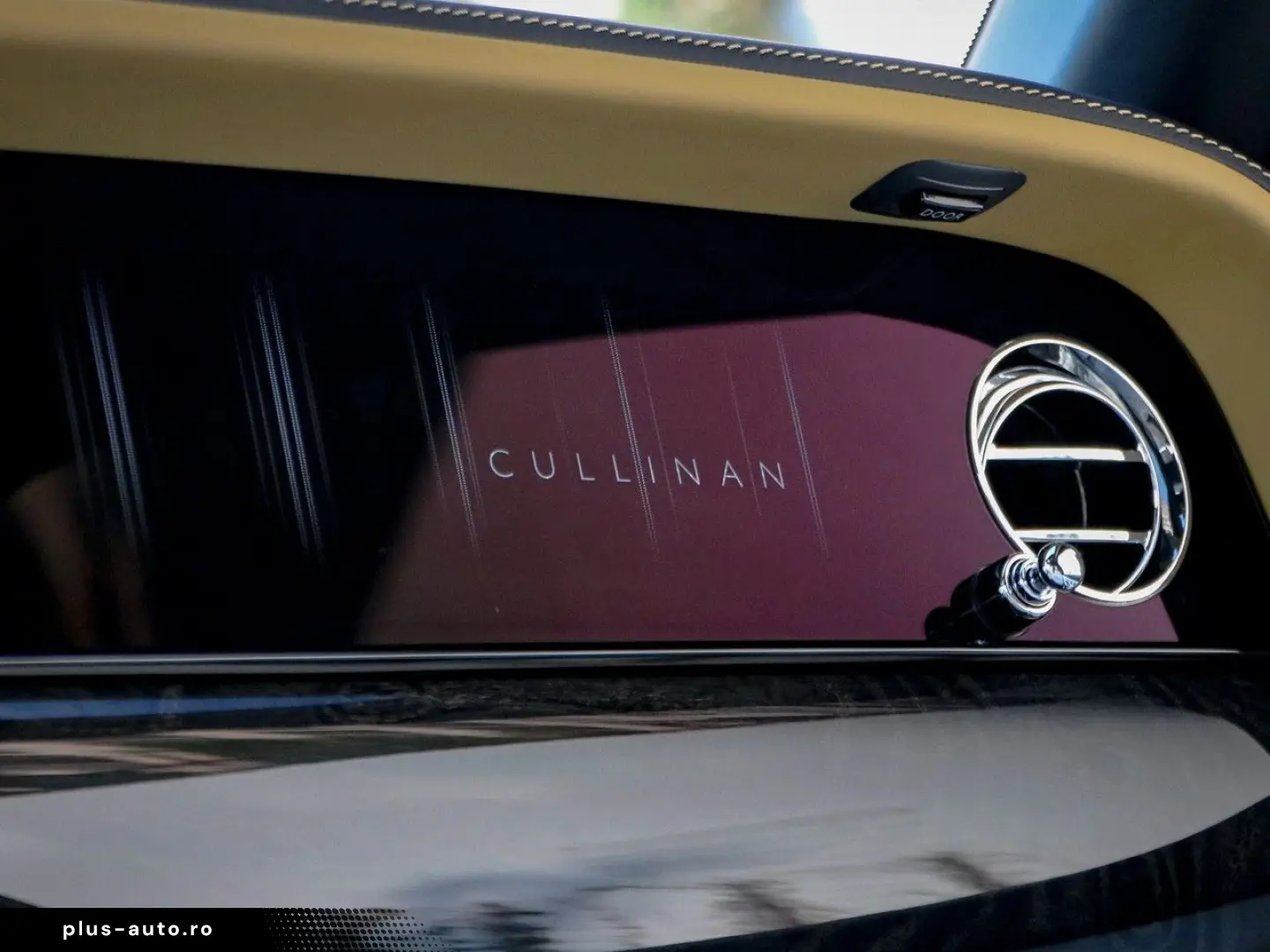 ROLLS ROYCE Cullinan -
