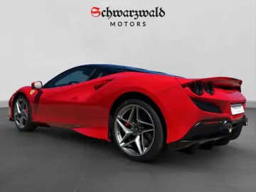 FERRARI Rosso Corsa Lift Kamera PDC Carbon