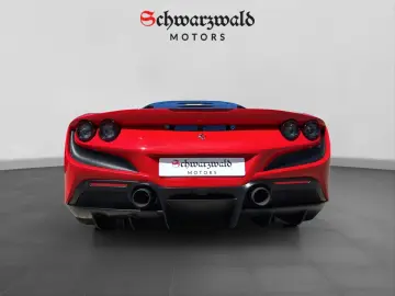 FERRARI Rosso Corsa Lift Kamera PDC Carbon