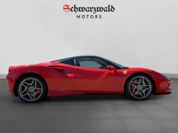 FERRARI Rosso Corsa Lift Kamera PDC Carbon