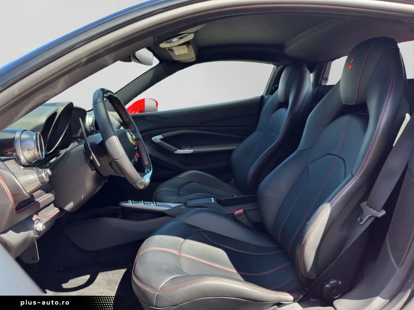 FERRARI Rosso Corsa Lift Kamera PDC Carbon