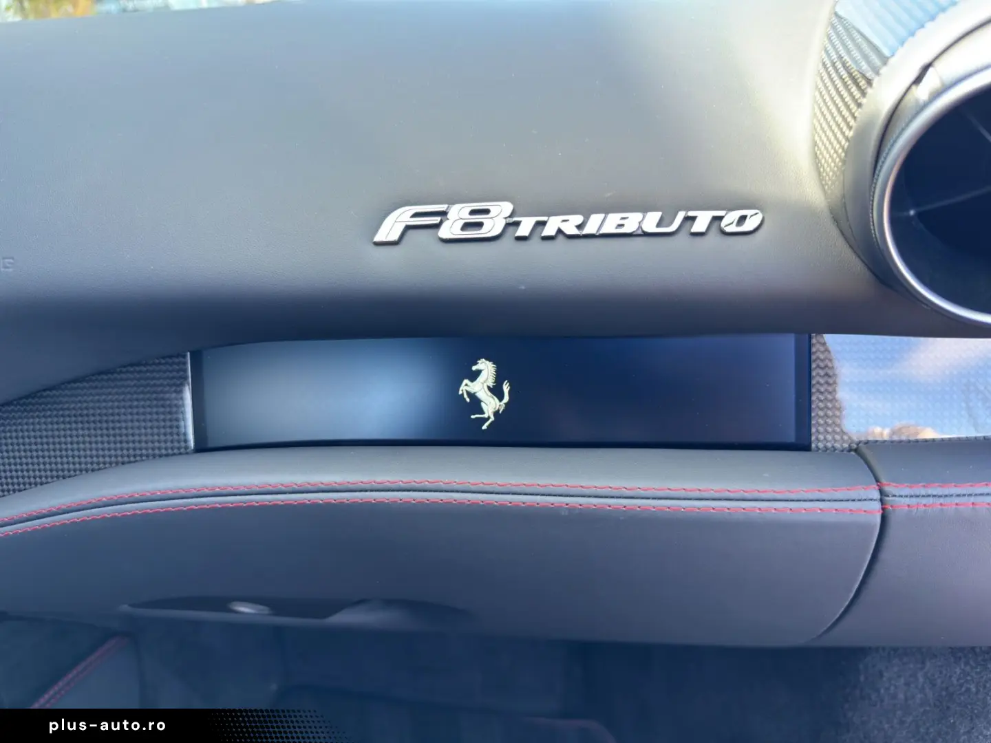 FERRARI Rosso Corsa Lift Kamera PDC Carbon