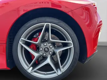 FERRARI Rosso Corsa Lift Kamera PDC Carbon