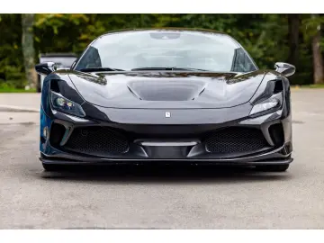 FERRARI F8 Tributo 1. Hand Carbon Rennsitze