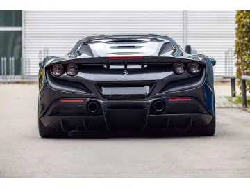 FERRARI F8 Tributo 1. Hand Carbon Rennsitze