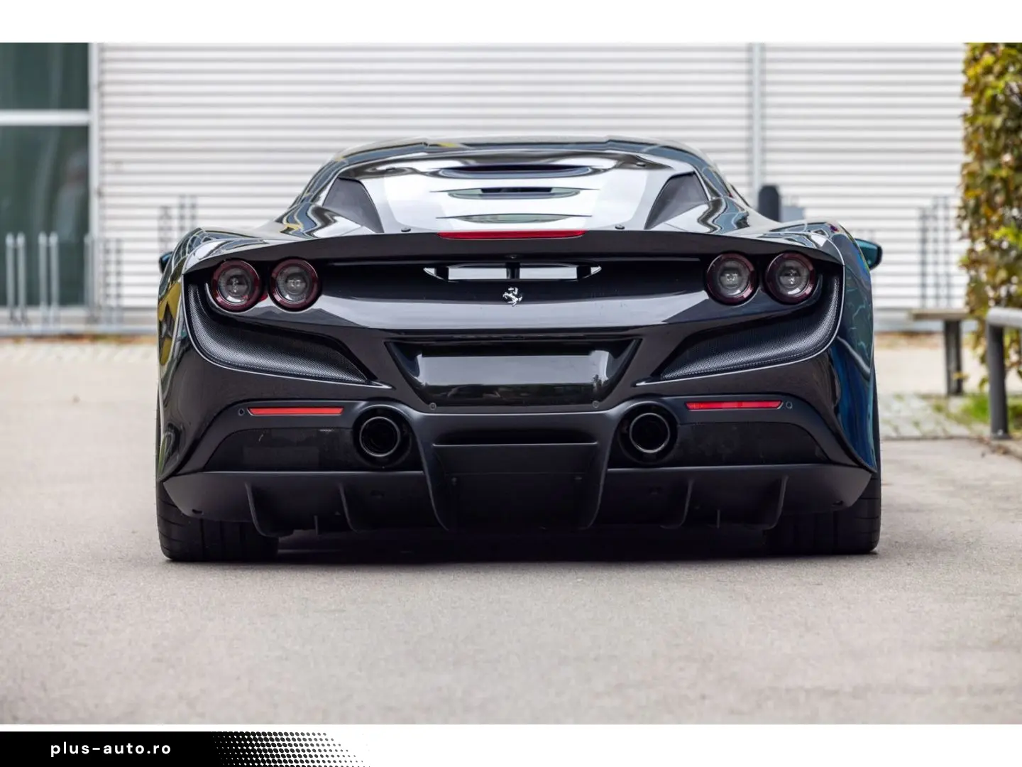 FERRARI F8 Tributo 1. Hand Carbon Rennsitze