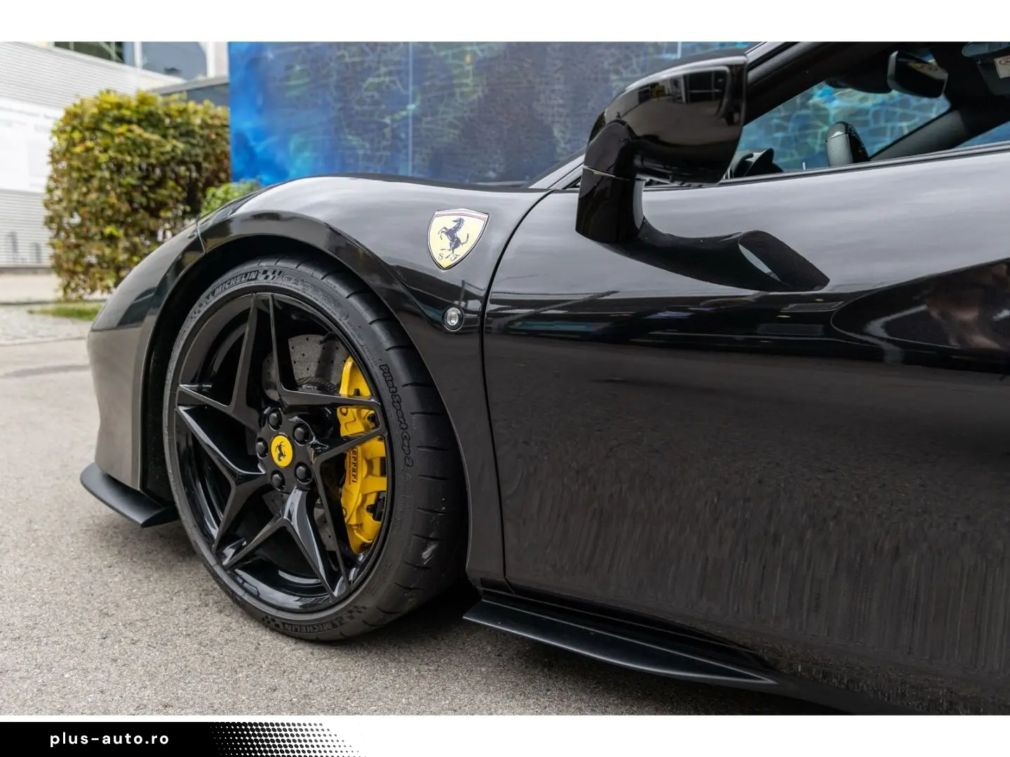 FERRARI F8 Tributo 1. Hand Carbon Rennsitze