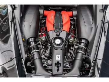 FERRARI F8 Tributo 1. Hand Carbon Rennsitze