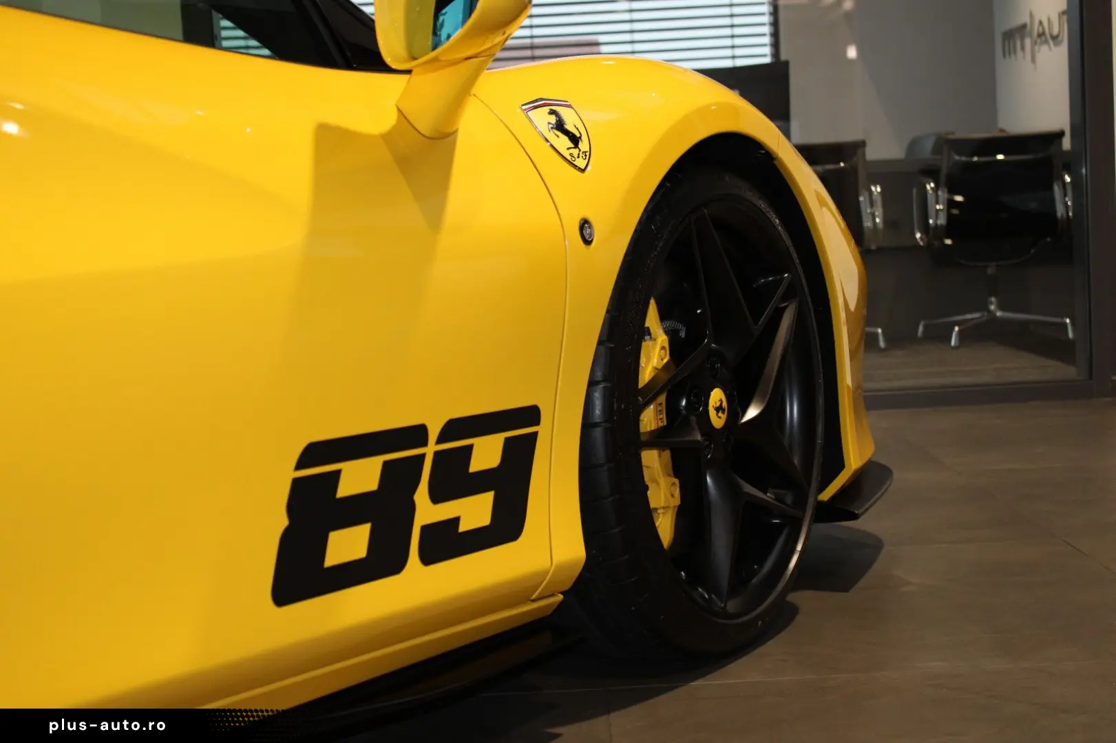 FERRARI F8 TRIBUTO COUPE GIALLO