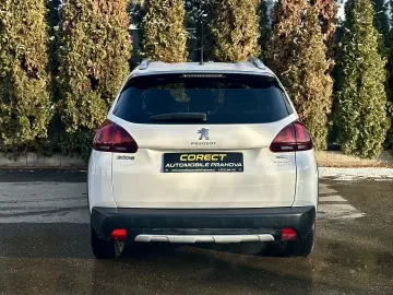 Peugeot 2008   2017  navigatie  136.000 km  garantie  rate