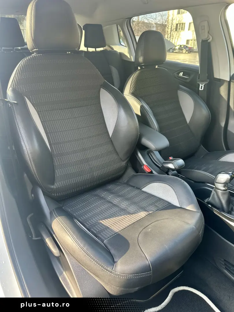 Peugeot 2008   2017  navigatie  136.000 km  garantie  rate