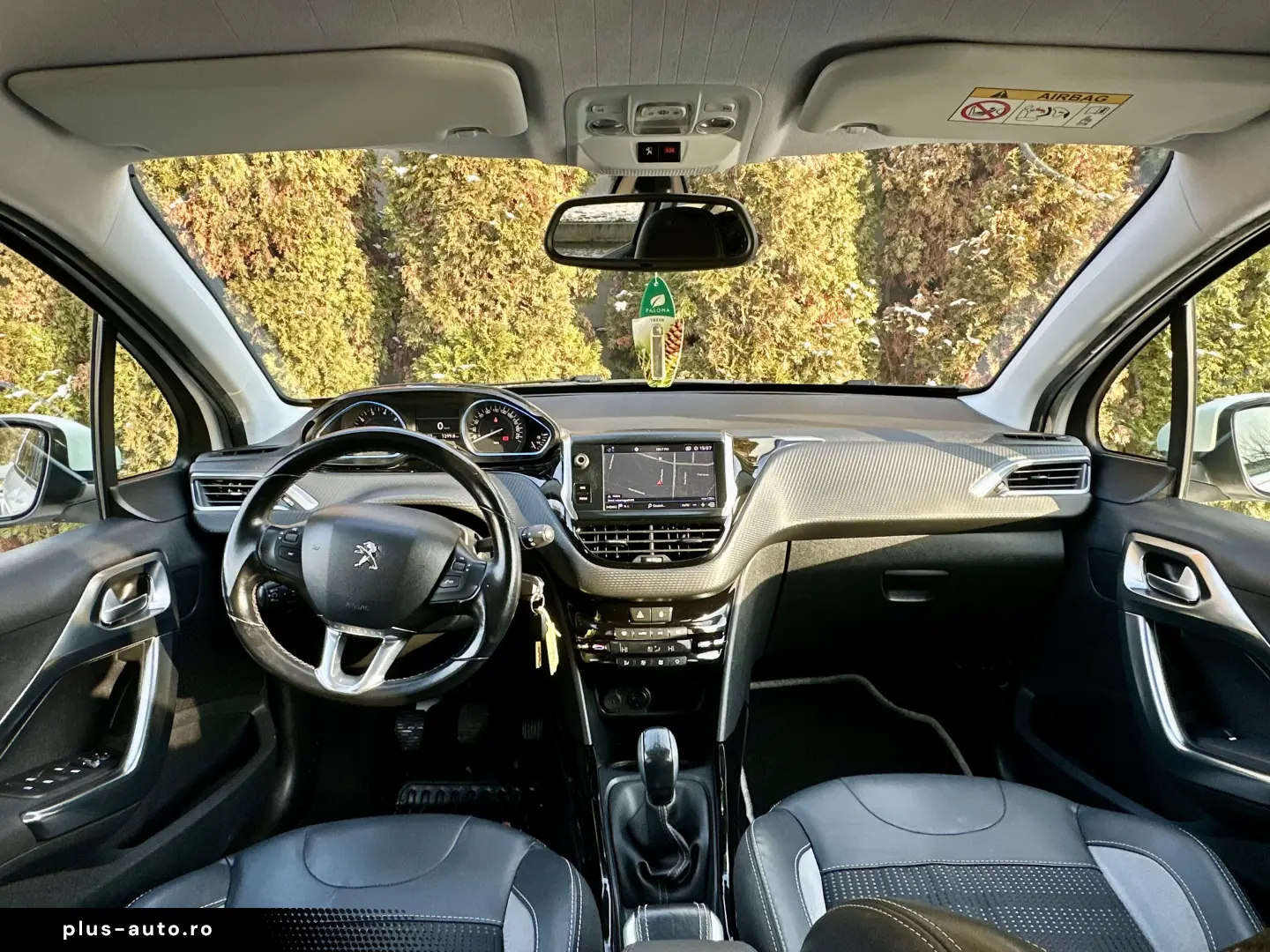 Peugeot 2008   2017  navigatie  136.000 km  garantie  rate