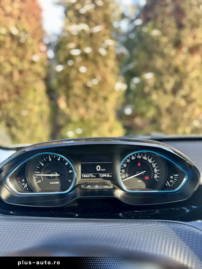 Peugeot 2008   2017  navigatie  136.000 km  garantie  rate