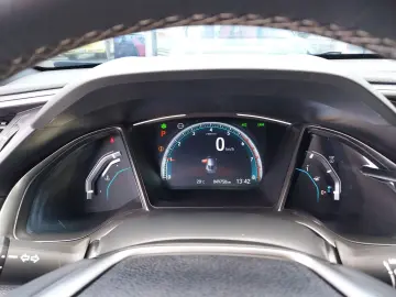 HONDA Civic Lim. 1.0 Executive Automatik Facelift