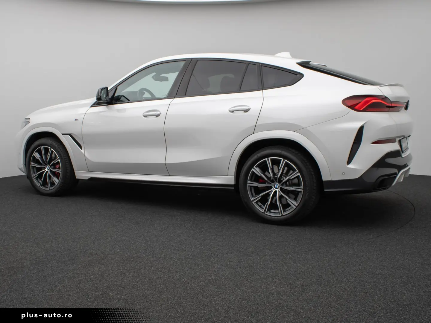 BMW X6 xD40d M Sport Panorama 360 Laser HUD DisplKey