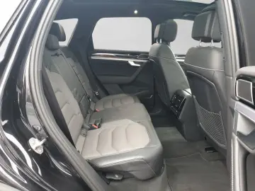 VW Touareg 3.0 TSI R-LINE BLACK LM21 PANO ST.HEIZ L