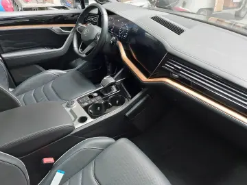 VW Touareg 3.0 TSI 4MOTION Tiptronic Atmosphere