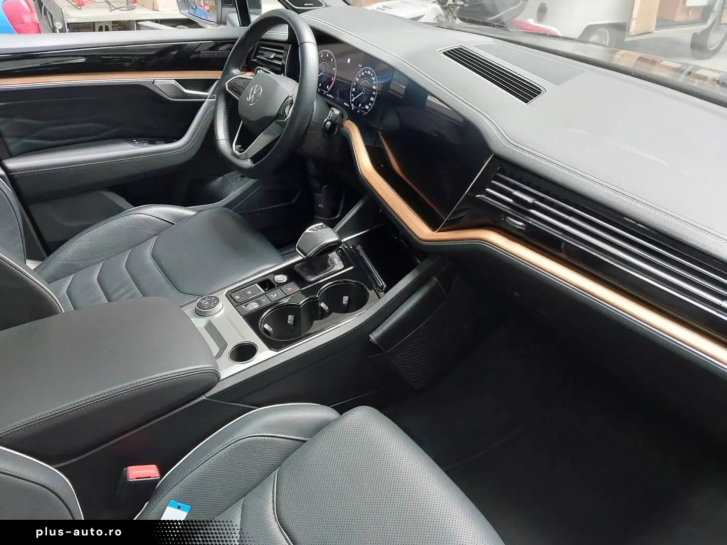 VW Touareg 3.0 TSI 4MOTION Tiptronic Atmosphere