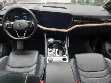 VW Touareg 3.0 TSI 4MOTION Tiptronic Atmosphere