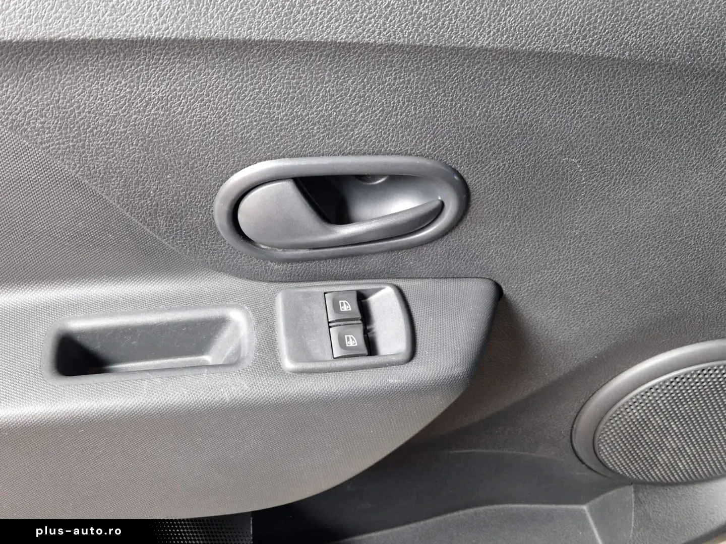 DACIA SANDERO 1.0i 74CP 2019