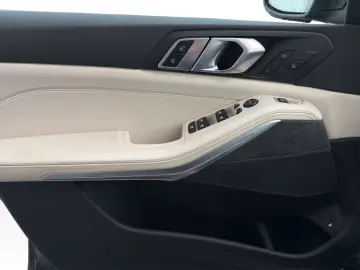 BMW X5 xDrive45e ACC HUD Laser Ventilation