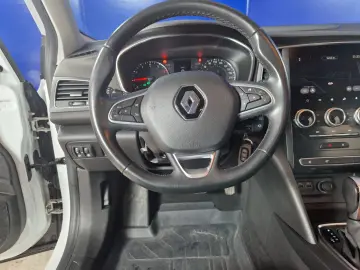 RENAULT MEGANE ZEN 1.3TCE DCT 140 CP 2021