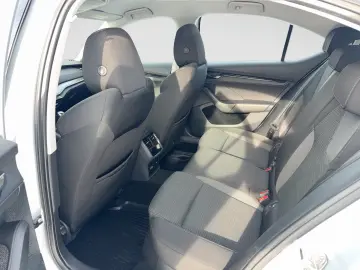 Škoda Octavia AMBITION 1.5 TSI