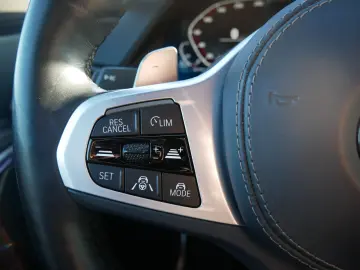 BMW X6 xDrive40d M Sport HUD HiFi PA  DA. Prof PANO