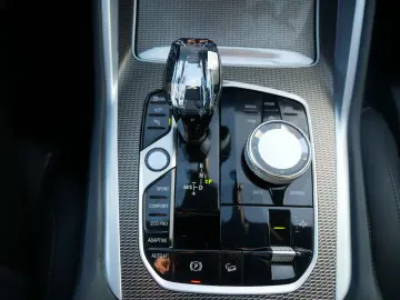 BMW X6 xDrive40d M Sport HUD HiFi PA  DA. Prof PANO