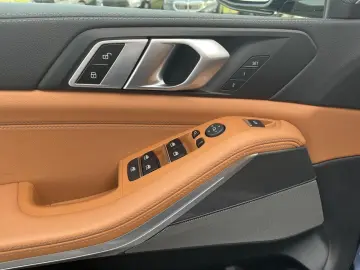 BMW X5 xDrive30d xLine Laser HUD H&K SoftClose