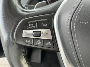 BMW X5 xDrive30d xLine Laser HUD H&K SoftClose