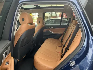 BMW X5 xDrive30d xLine Laser HUD H&K SoftClose